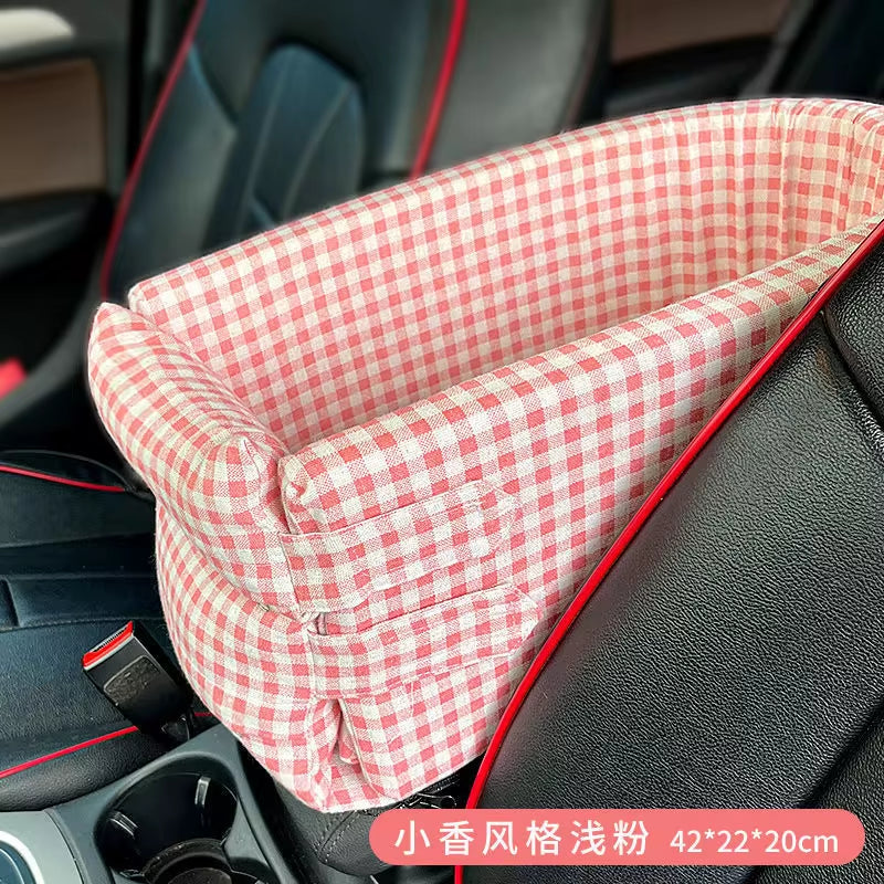 Travelpaws – Portable Car Seat & Carrier Bed for Dogs & Cats