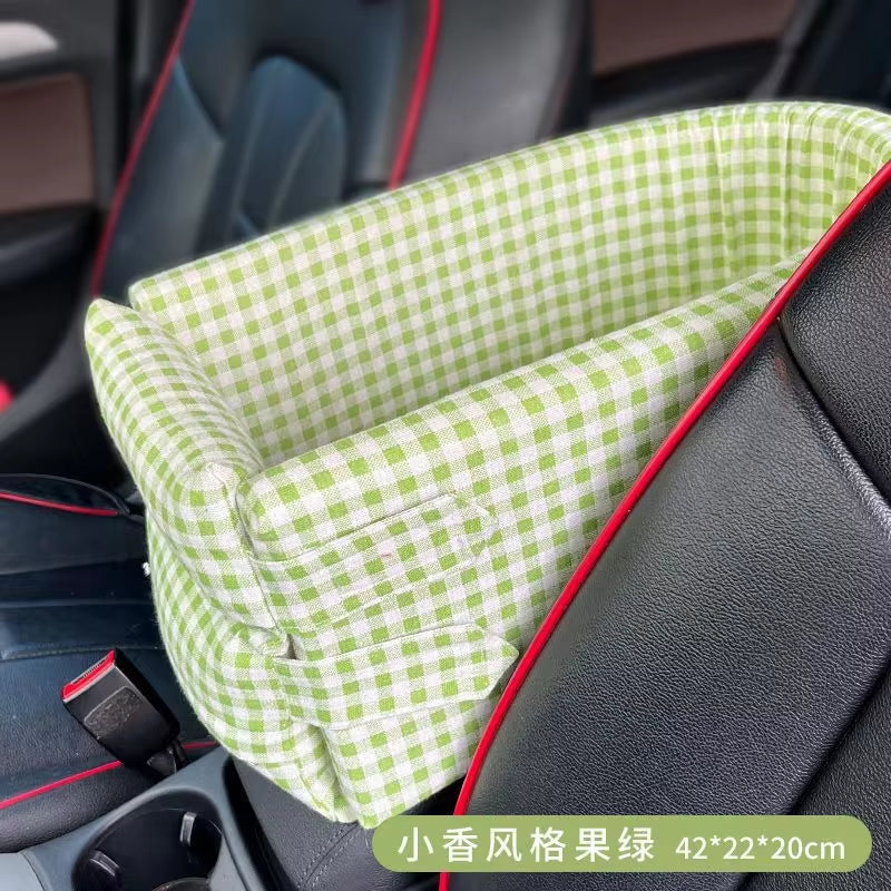 Travelpaws – Portable Car Seat & Carrier Bed for Dogs & Cats